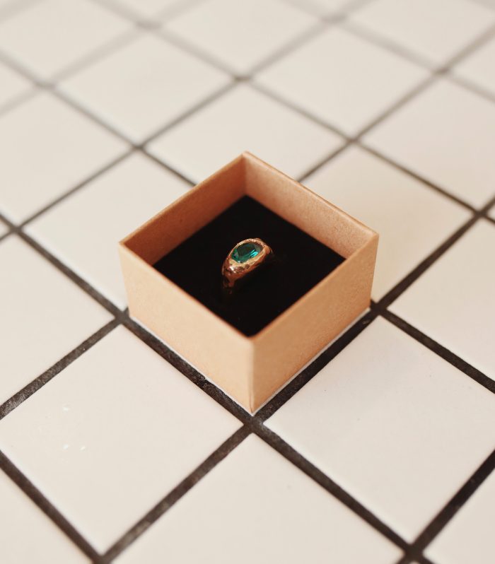 Anillo Madrid Esmeralda Oro